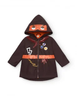 Abrigo impermeable para niño en marrón con capucha y detalles de superhéroe colección Super Natural