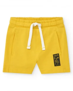 Bermuda amarilla para niño con cordón ajustable y bolsillos