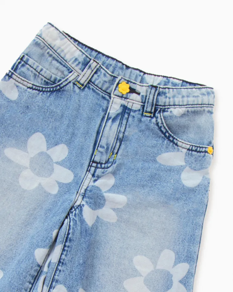 Bermuda niña en denim azul con estampado de flores