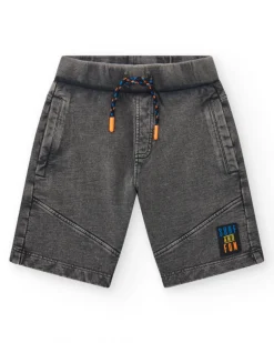 Bermuda para niño en gris con bolsillos y cintura elástica