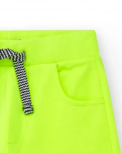 Bermudas para niño en amarillo con cintura ajustable y bolsillos
