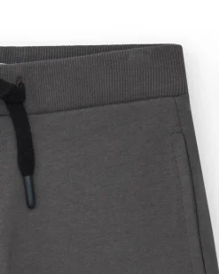 Bermudas para niño en gris con cintura ajustable y bolsillos