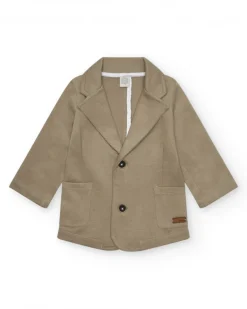 Blazer beige para niño con cierre de dos botones y bolsillos