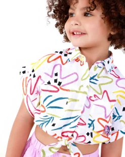 Camisa para niña en blanco con estampado y nudo frontal