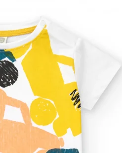 Camiseta blanca para niño con vehículos multicolor y cierre en el hombro
