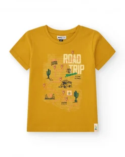 Camiseta de manga corta para niño en mostaza con estampado frontal