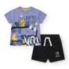 Camiseta lila para niño con dinosaurio y texto "This is my wild side"