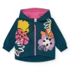 Chaqueta de felpa para niña en azul con cremallera rosa y estampado colorido