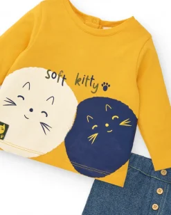 Conjunto de camiseta y pantalón para niño en amarillo y azul con estampado de gatitos, colección