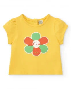 Conjunto para niña con camiseta amarilla y pantalón corto rosa de flores
