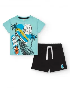Conjunto para niño con camiseta azul y short negro