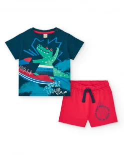 Conjunto para niño con camiseta azul y bermuda roja con tablas de surf