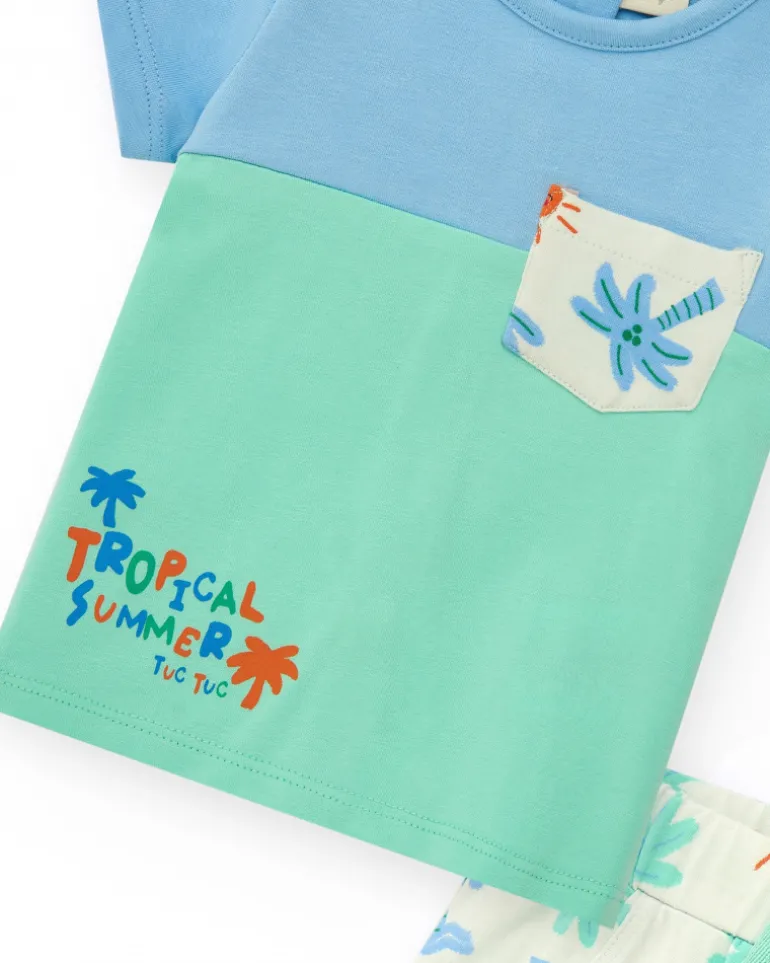 Conjunto para niño con camiseta azul y verde y shorts blancos estampados de palmeras y soles