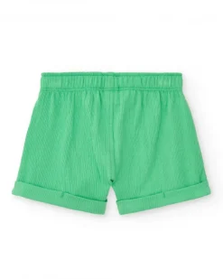 Conjunto para niño en verde y amarillo con camiseta bordada de manzana y pantalón corto