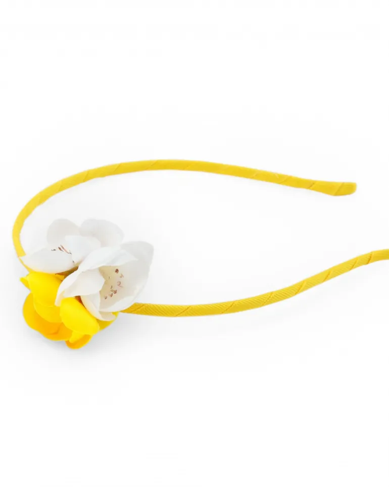 Diadema rígida amarilla para niña con flores blancas y amarillas