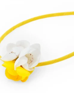 Diadema rígida amarilla para niña con flores blancas y amarillas