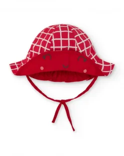 Gorro de punto rojo para niña con cuadros blancos y carita bordada