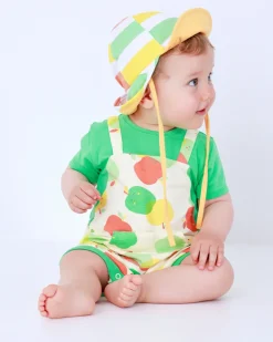 Gorro para niño a rayas en amarillo, naranja, verde y blanco con visera y cintas de ajuste
