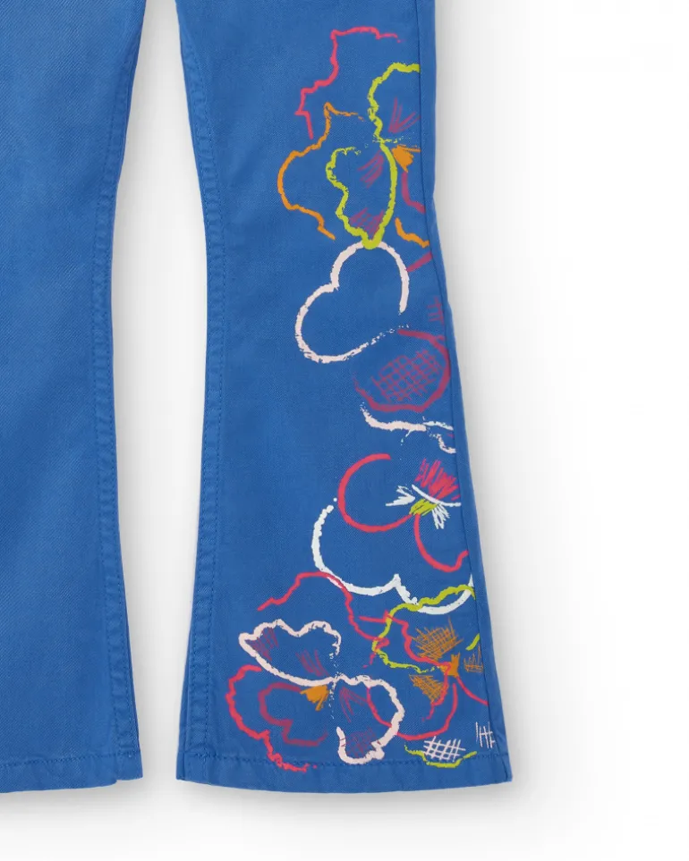 Pantalón azul con bordado floral para niña colección Cold Days