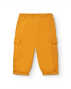 Pantalón para niño en color mostaza con bolsillos cargo colección Super Natural