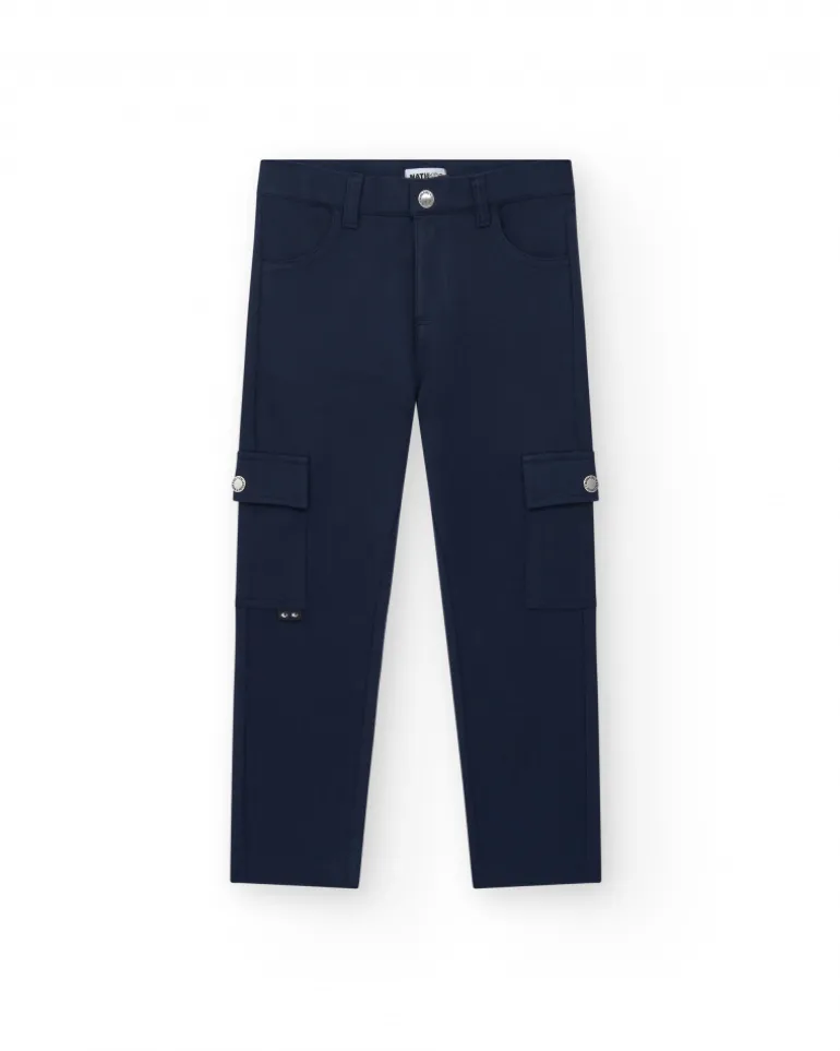 Pantalón para niño en negro con cintura elástica y bolsillos laterales