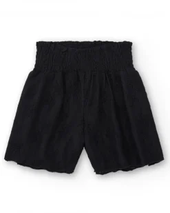 Short para niña en negro con cintura elástica y estampado floral