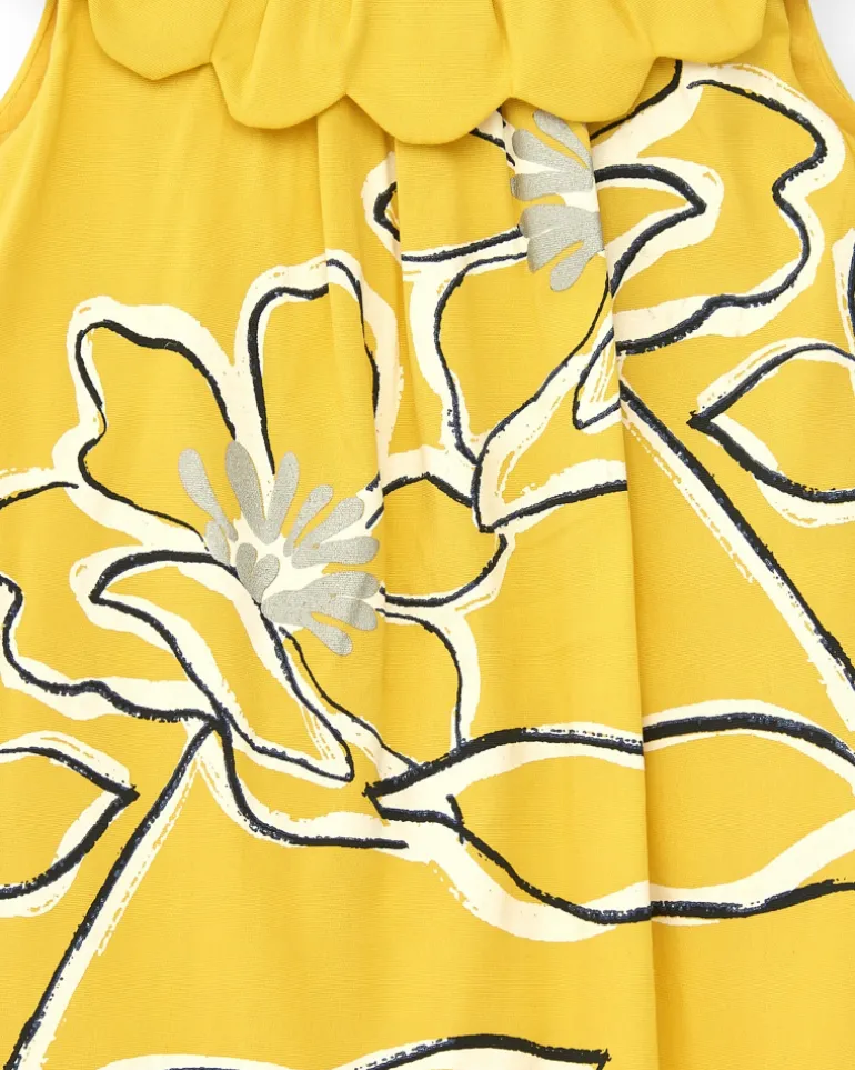 Vestido amarillo sin mangas para niña con estampado floral y cuello volante